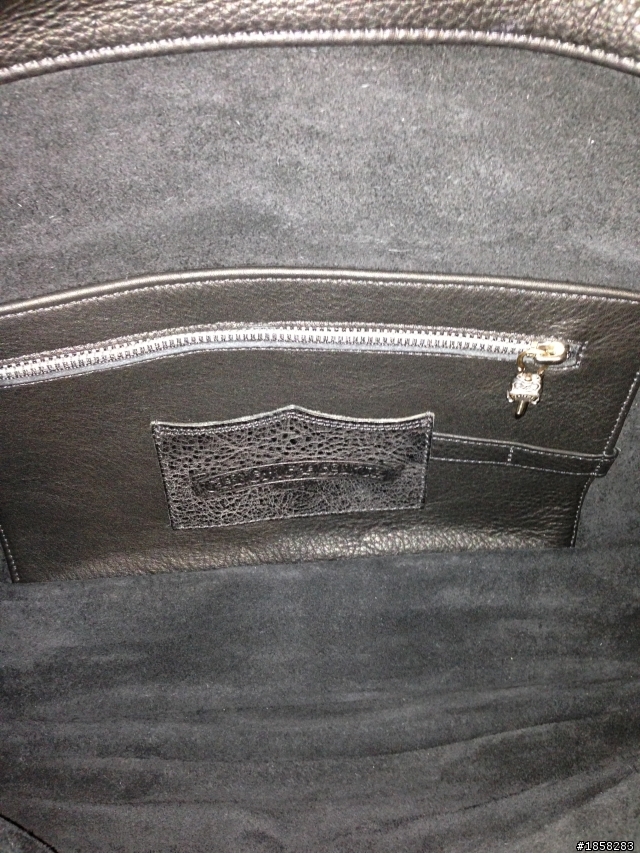 (超簡易開箱) Chrome Hearts 超低調側背包