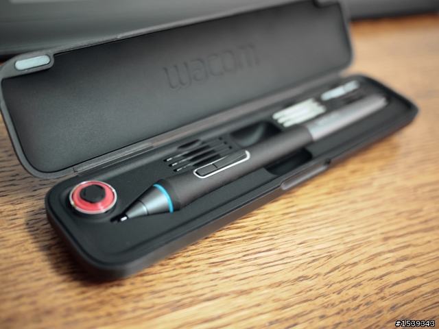 [簡單開箱]Wacom Cintiq 13HD