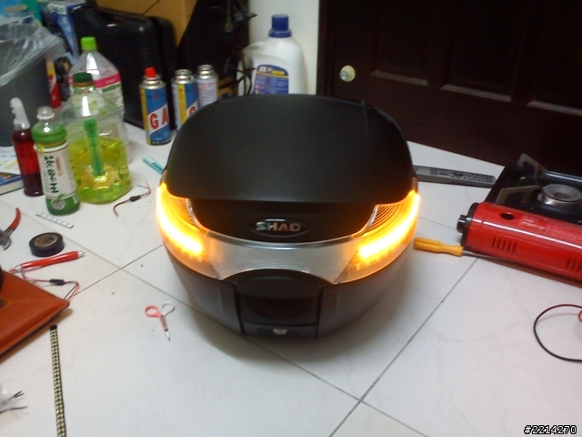 SHAD  sh-33  上迪爵 外加 小燈燈條跟方向燈