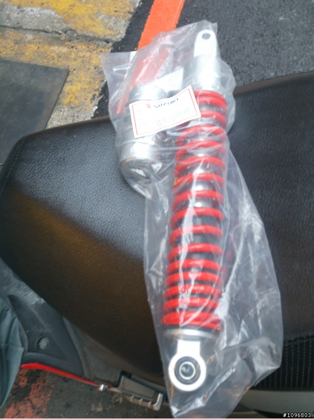 新買的原廠化油GSR避振器~更新完工圖