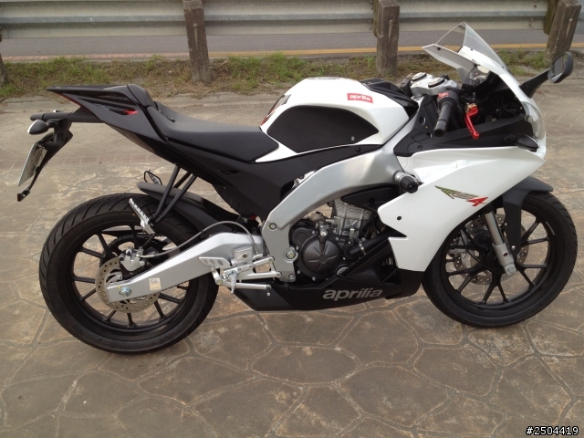 aprilia rs4 125 開箱文