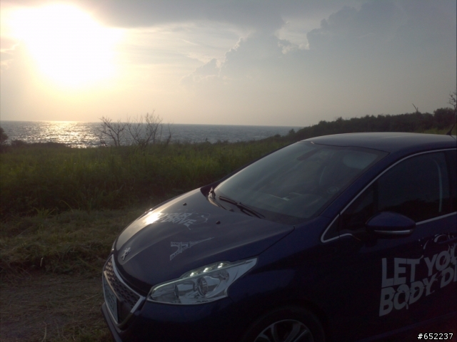 歐吉桑的自由日-Let Your Body Drive PEUGEOT 208試駕