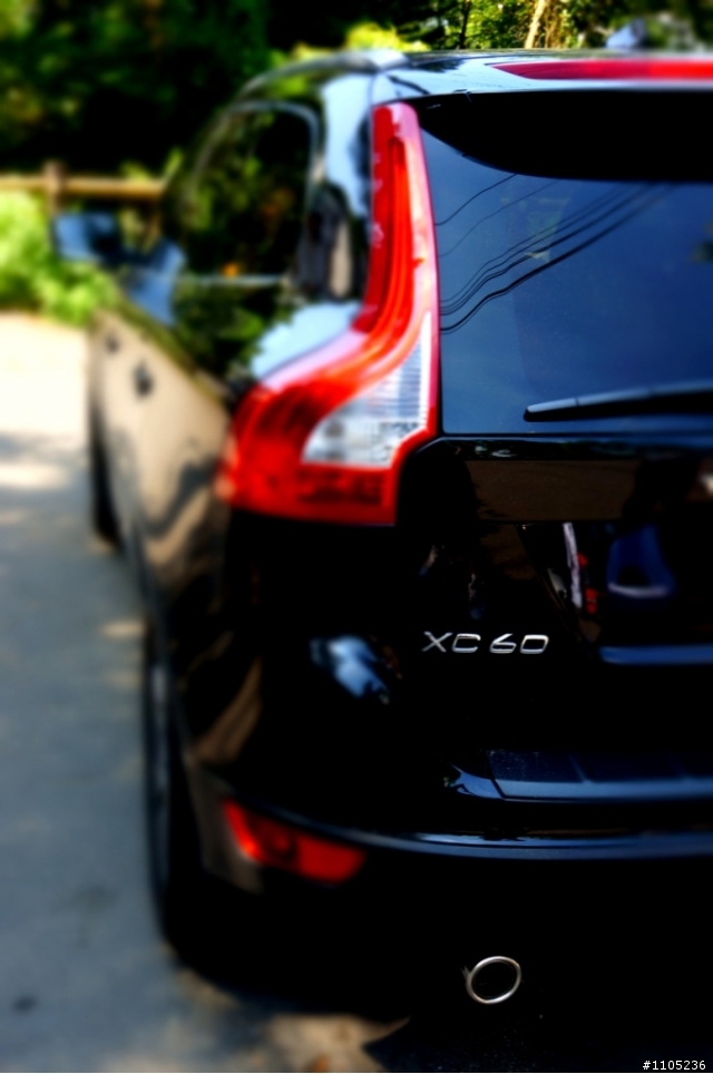 非專業開箱~XC60~D4雖已是N發,還是來代開個箱