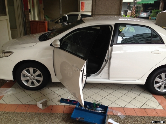 ALTIS 1.8E 開箱 加裝換檔撥片+方向盤緩衝墊...