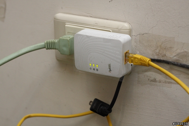 ZyXEL PLA4101電力線上網設備入手＂開箱文＋勸敗文＂