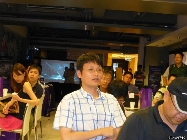 有了BenQ三坪投影機，3坪客廳變身100吋超大3D娛樂視廳室-「參加BenQ投影機體驗活動心得分享」