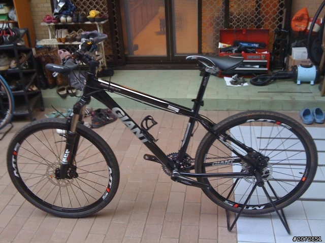 giant boulder 30 走線問題