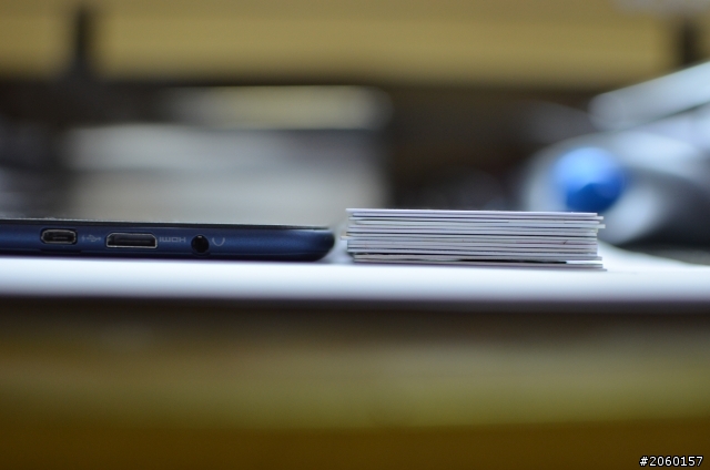 ASUS MEMO Pad HD7 開箱 (與MSI Enjoy 71螢幕比較)