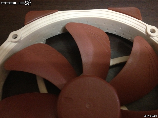 [開箱分享]貓頭鷹Noctua 2013全新款式風扇