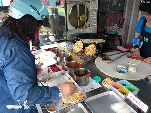 【一個人的旅行】兩鐵台東之旅 bike friday〔伯朗大道、阿智農場、台東熱氣球、鹿野高台、龍田自行車、知本溫泉、卑南豬血湯、徐媽媽蔥油餅〕