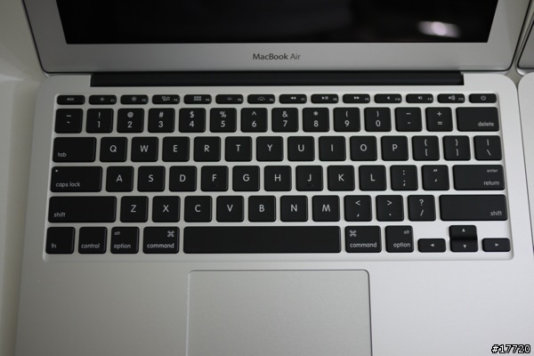 蘋果禁衛軍-2013 頂級規格11吋MacBook Air(1.7 i7/8G Ram/512GB SSD)簡單開箱測試報告