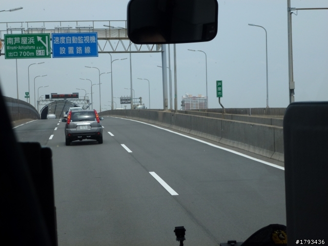 為什麼台灣人見了日本的一些道路就驚呼呢？
