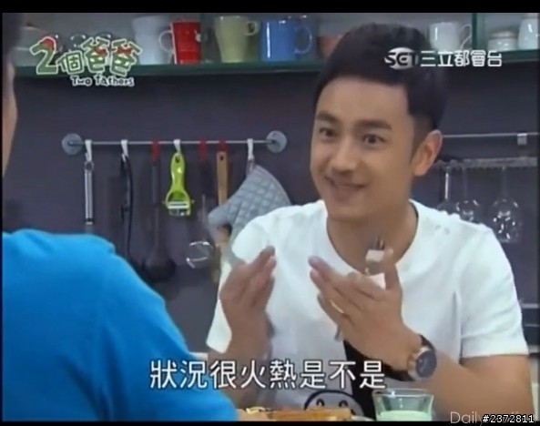 請問大大，林佑威在”兩個爸爸”裡後期戴的那隻錶???