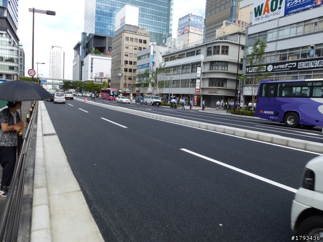為什麼台灣人見了日本的一些道路就驚呼呢？