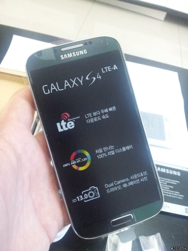 使用 高通800 2.3Ghz 的黑色 Galaxy S4 LTE-A(SHVE330S)簡單開箱~!!