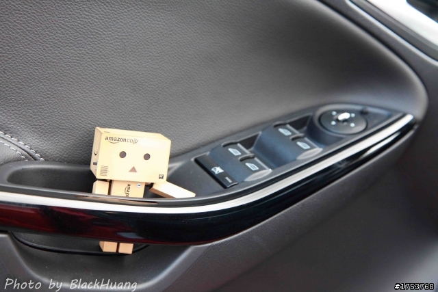 9W-人生第一台車 開箱..圖多慎入
