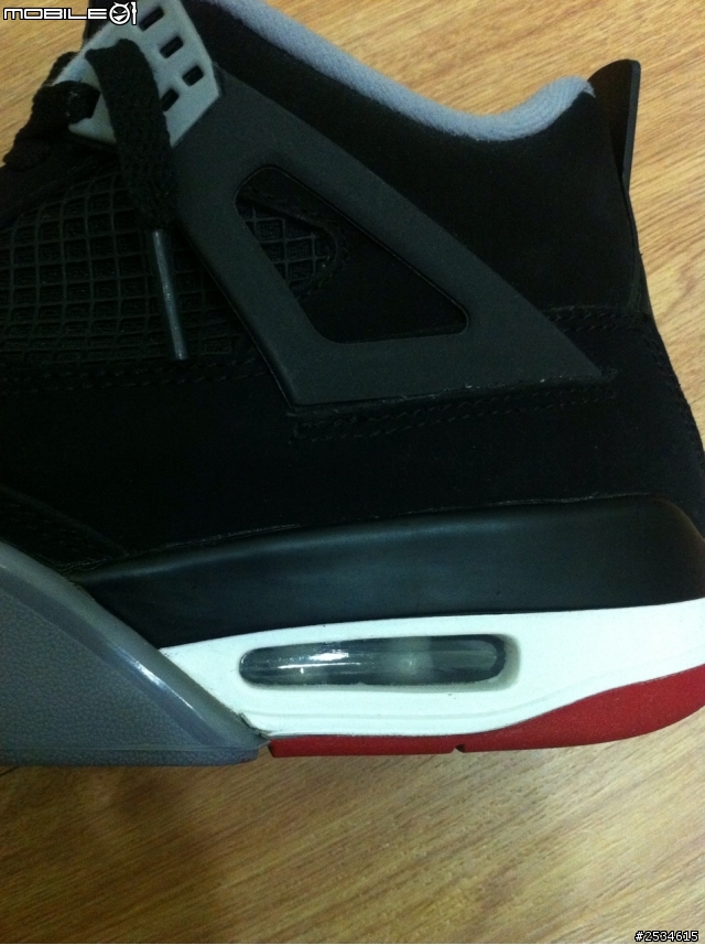 請高手幫忙辦別 air  jordan 4 retro 黑紅 真假~