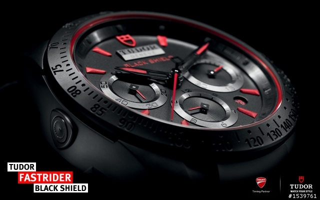 有沒有人知道TUDOR FASTRIDER BLACK SHIELD何時開賣?