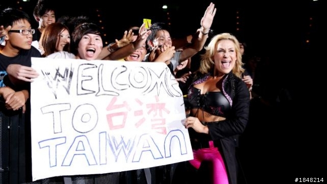 * 我 干 你們 那裡 * 姜熙娜 對臺灣粉絲真情告白! (羞~) WWE RAW Live Taipei 2013 07 06   * WWE 2K15 *