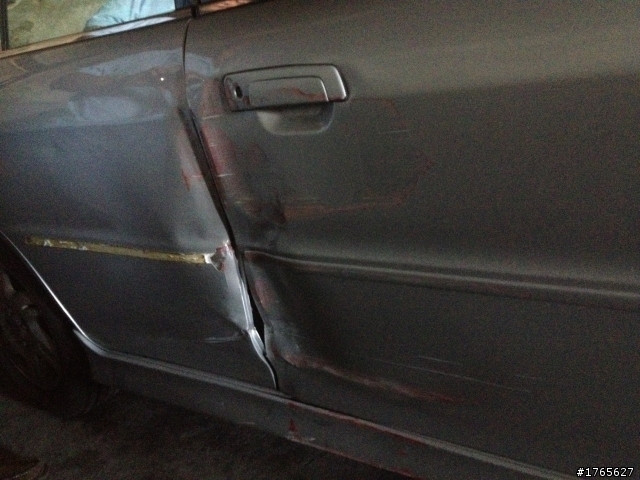 副駕駛座的車門還能板金嗎?