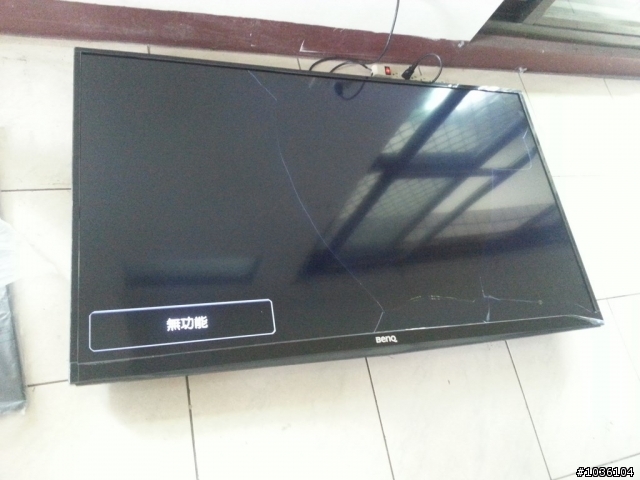 [求助] BenQ 55RV6600新買就破裂.......07/30原廠回覆處理進度更新