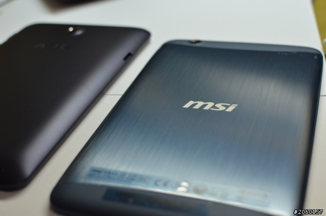 ASUS MEMO Pad HD7 開箱 (與MSI Enjoy 71螢幕比較)