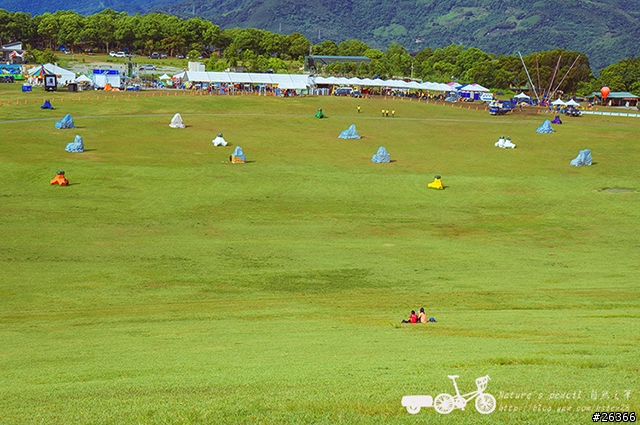 【一個人的旅行】兩鐵台東之旅 bike friday〔伯朗大道、阿智農場、台東熱氣球、鹿野高台、龍田自行車、知本溫泉、卑南豬血湯、徐媽媽蔥油餅〕