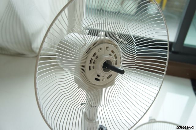 [開箱文] 從日本扛回來的MUJI無印良品12吋簡約造型電風扇