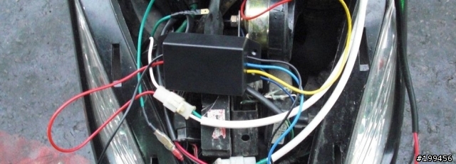 自製車用 5V穩壓 輸出電源 (USB)..