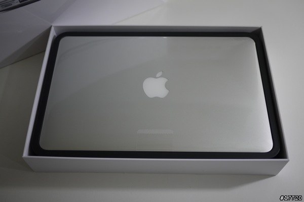 蘋果禁衛軍-2013 頂級規格11吋MacBook Air(1.7 i7/8G Ram/512GB SSD)簡單開箱測試報告