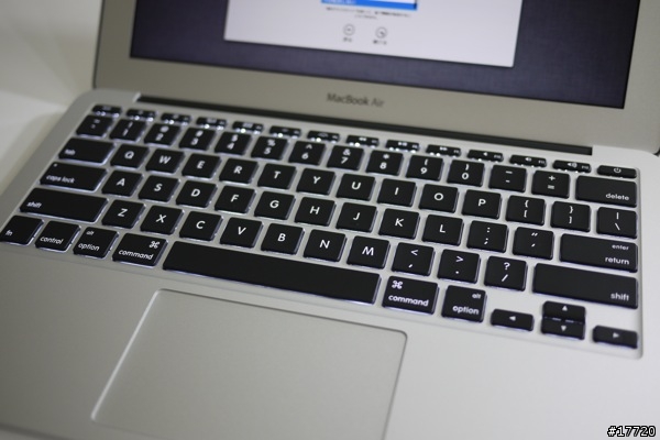 蘋果禁衛軍-2013 頂級規格11吋MacBook Air(1.7 i7/8G Ram/512GB SSD)簡單開箱測試報告