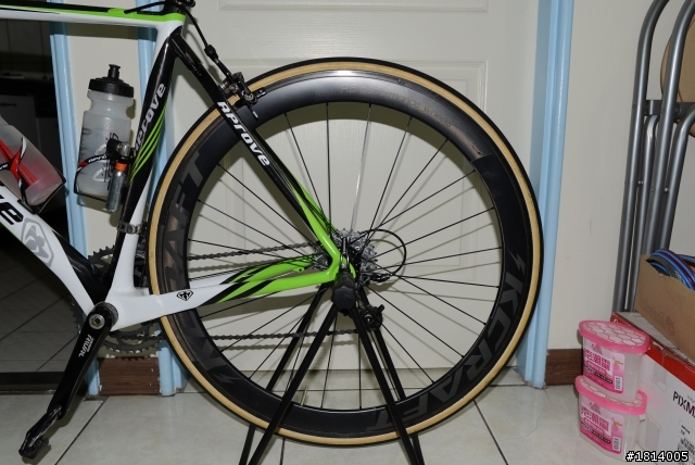 【非專業開箱文】跟大家分享一下新買的板輪 Kcraft消光黑 車隊版