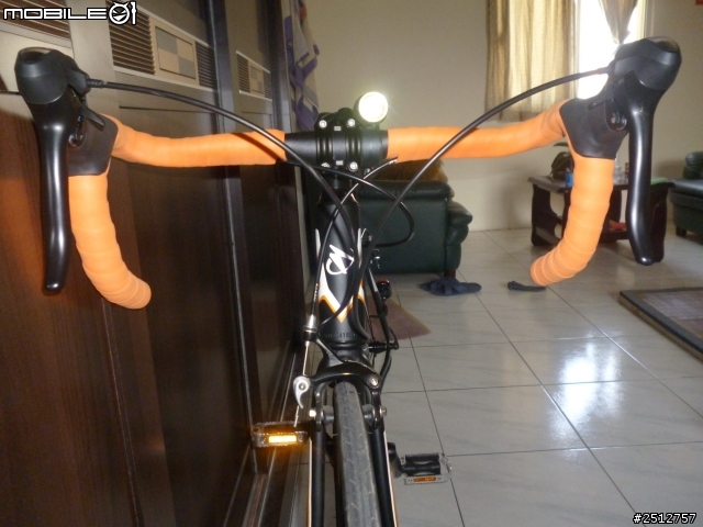 [開箱文]有點不專業 第一台公路車