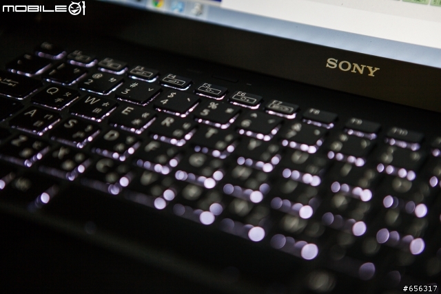 SONY VAIO Pro 13 i7 版本(外型照)