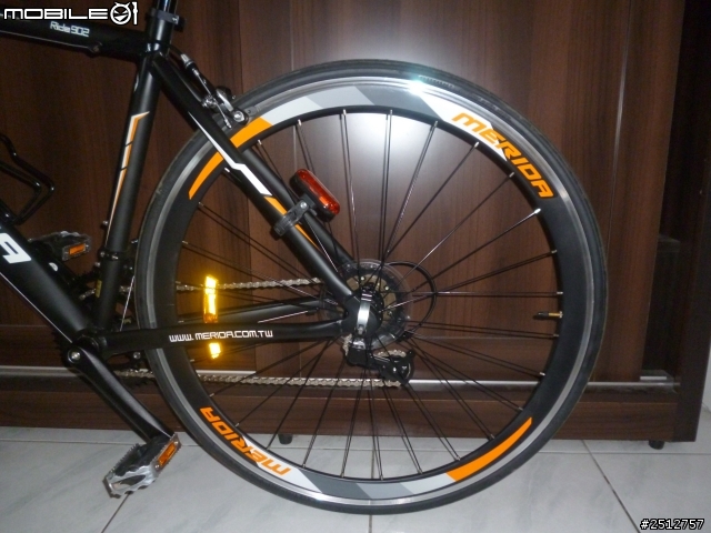 [開箱文]有點不專業 第一台公路車