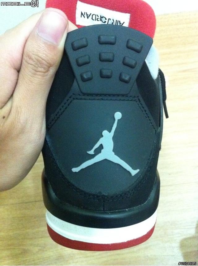 請高手幫忙辦別 air  jordan 4 retro 黑紅 真假~