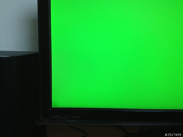 請問 LG 24EA53VQ-P 我的螢幕這樣算有問題嗎