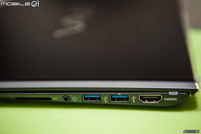 SONY VAIO Pro 13 i7 版本(外型照)