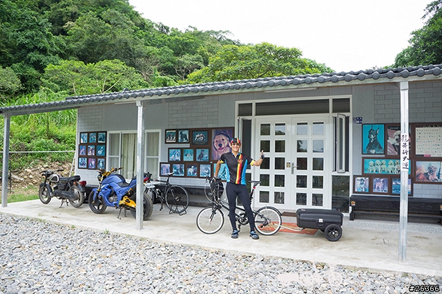 【一個人的旅行】兩鐵台東之旅 bike friday〔伯朗大道、阿智農場、台東熱氣球、鹿野高台、龍田自行車、知本溫泉、卑南豬血湯、徐媽媽蔥油餅〕