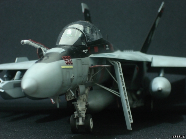 1/32  EA-18G  GROWLER 咆哮者 電戰機