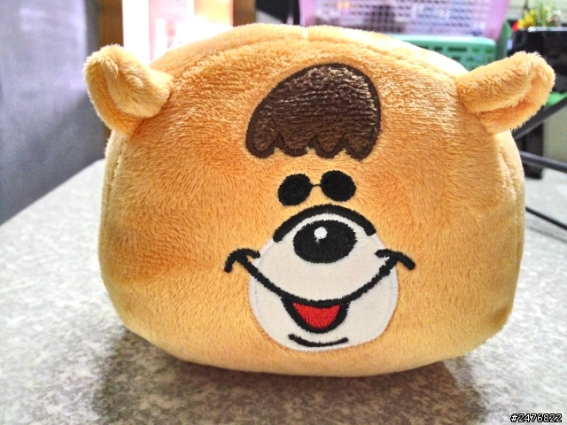 好看又可愛的手機座PadFone Infinity手機拍的= =