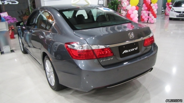 Accord 9賞車心得／Accord 8 對照組 / 同級各車未來式比較（後續增補路徑）