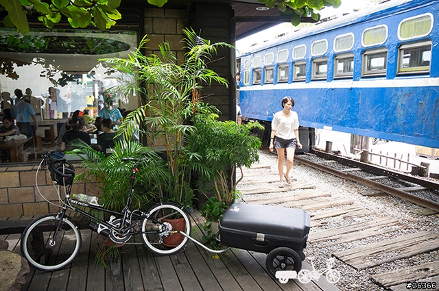 【一個人的旅行】兩鐵台東之旅 bike friday〔伯朗大道、阿智農場、台東熱氣球、鹿野高台、龍田自行車、知本溫泉、卑南豬血湯、徐媽媽蔥油餅〕