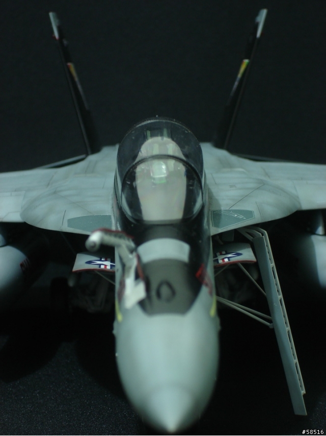 1/32  EA-18G  GROWLER 咆哮者 電戰機