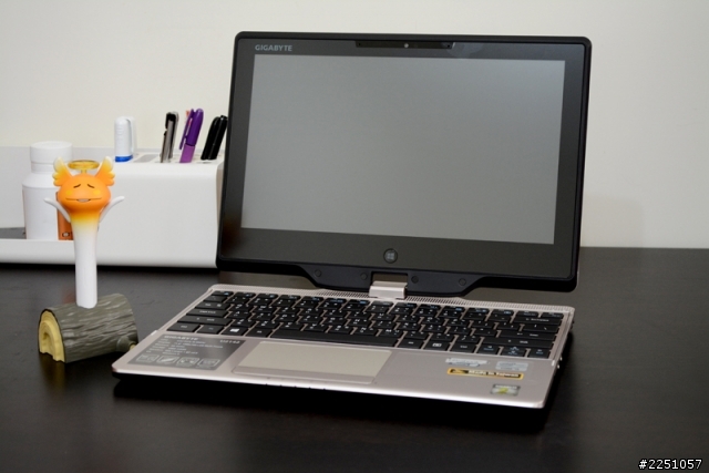 一魚多吃的Gigabyte U2142平板筆電開箱