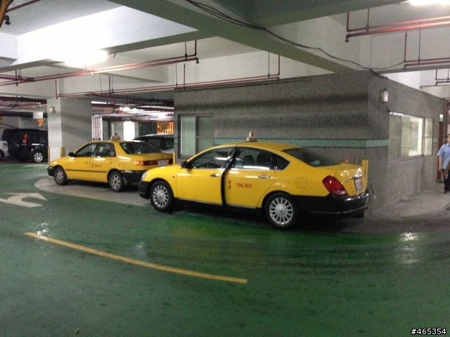 有夠扯的蘆洲區鷺江公有停車場～！！