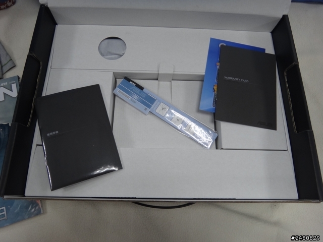 買筆電還有專屬重低音音響~~~ ASUS N550新鮮開箱