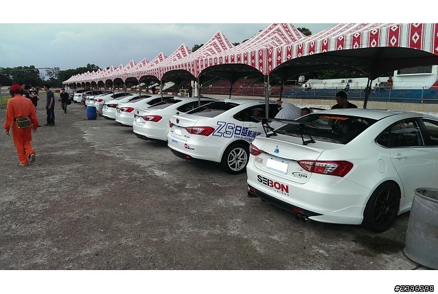 (圖多慎入)Luxgen 5 Sedan龍潭賽車場LTNS人車事獨走賽紀實