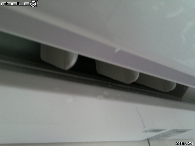 [協助]HERAN 分離式R410A冷氣室內機 購買約八天 使用第二次開10分鐘即不斷滴水
