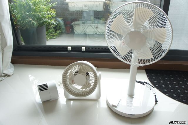 [開箱文] 從日本扛回來的MUJI無印良品12吋簡約造型電風扇